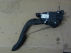 Piece-Potentiometre-de-pedale-de-gaz-daccelerateur-RENAULT-TWINGO-II-PHASE-1-Diesel-761acab9da685d3800bb5f94a3090fb259a1a7c47a9f1b102af5eb5b8a0cec56.jpg