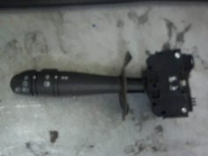 Piece-Commodo-phare--d2f25a5bbac05b73103d5d72cdf3257f40e67badb37e49d7df9a4298cb804ceb.jpg 2