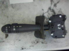 Piece-Commodo-phare--d51e1d50d54d3091b7e2ada8846a4b30afdfccb0af72a3f336ed973ec3d688f1.jpg 2