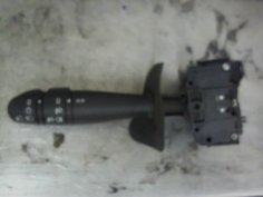 Piece-Commodo-phare--9332f345a4eabf18146ac63268c40b9c8da104ed116e20c3601801467f359154.jpg 2