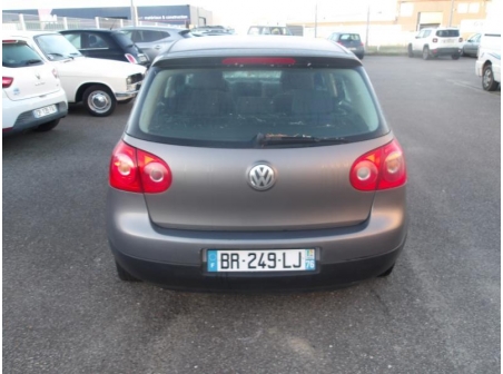 Vehicule-VOLKSWAGEN-GOLF-5-1-6-2004-442089b366d825f7fbd6b925d341e18cba369366128ec7a5cc7fcceaa8ac79fe.JPG