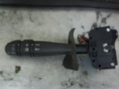 Piece-Commodo-phare--1310e41d3474b31d0a022aad159299962853aadc757b1047202abefafd96b6f4.jpg 2