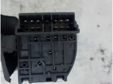 Piece-Commodo-dessuie-glaces--22a33ad709b3975a3096b61eceaa5344606337048367ea4f9b0ab2cd88235c57.jpg