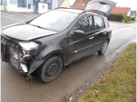 Vehicule-RENAULT-CLIO-III-ESTATE-PHASE-2-1-5-2009-777254b0e4b69dcb476a3cf17821366b474b0cd3992fbd9f5580c4de97d2b1a8.JPG