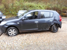 Vehicule-DACIA-SANDERO-.-1-1-2009-f90a26506e9a134100268c5596e5787ef9daf010477f5dc64fb1198d82a77527.JPG 2