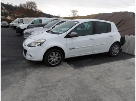 Vehicule-RENAULT-CLIO-3-PHASE-2-1-5-2011-39ea4b41da202eb220707a343e129bae8bd08dff4ba631940c543d47dfdb33bf.JPG