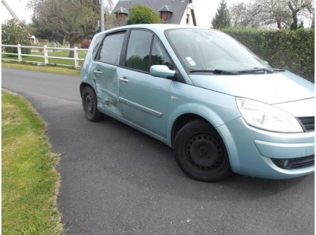 Vehicule-RENAULT-SCENIC-2-PHASE-2-1-9-2007-24c964ba5764f724e6fb240dd2211ccf8b3c5c2e97bbeb7ff582d0e8d5aa1f49.JPG