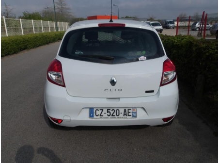 Vehicule-RENAULT-CLIO-3-PHASE-2-1-5-2013-ae758d7fc892ced85b0c20cfad9d2fa8f9f28cc3440fc32fe8f3bbbe565497f1.JPG