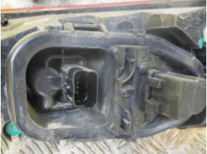 Piece-Feu-arriere-principal-gauche-(feux)--fb3e9b5310184ba4599148306186abef1eb304016c0576de92cd35dc4c2e0600.JPG 2