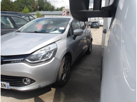 Vehicule-RENAULT-CLIO-4-PHASE-1-1-5-2014-a6a5153018dd7fffe6f9690df8e8491f9cad5f4fe6c90890ca6ae3de94c94f55.JPG