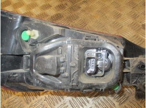 Piece-0-Feu-arriere-principal-droit---7584901863b0d134422fc7350d1bc921976c8a321e907c3ac68a90f2359a8c30.JPG 2