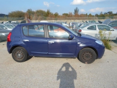 Vehicule-DACIA-SANDERO-.-1-4-2009-87f2bd4c8d16fb3c06fe51ddc7e0b84b510bef5faf920c65fc8ca076b966d0eb.JPG 2