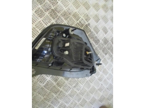 Piece-0-Feu-arriere-principal-droit---27e1d9bb798f6b178144ec33b0516ab0fdf3e733dfd4dd0e79173e34451d69f2_mtn.JPG 2