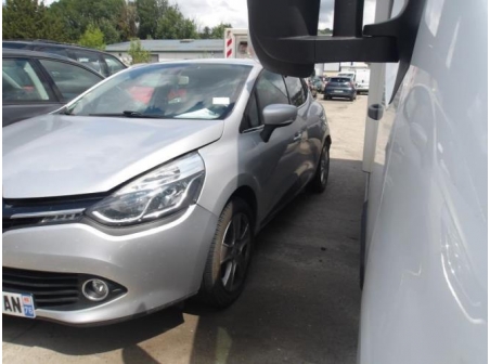 Vehicule-RENAULT-CLIO-4-PHASE-1-1-5-2014-a6a5153018dd7fffe6f9690df8e8491f9cad5f4fe6c90890ca6ae3de94c94f55_mtn.JPG