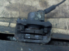 Piece-Etrier-avant-gauche-(freinage)-RENAULT-CLIO-II-Essence-57c2fab765e21e6973ac4672d83584368e81b9bddb4585ecfdc23d43c65e5bfc.jpg 2