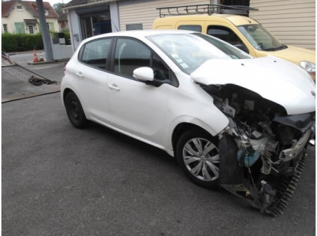 Vehicule-PEUGEOT-208-1-PHASE-1-1-6-2014-54d737e83dc49ef7351b9a3e3474713446fbcee1c69e33f4132ccc7b60a62647_mtn.JPG