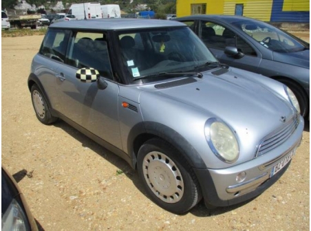 Vehicule-MINI-MINI-R50-53-MINI-R50--R53-1-6-2003-0bee6f152fa4bd2d09fa8bb5a7c75a06cc8301ce34171f1db475229d536bbe21_mtn.JPG