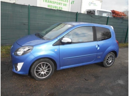 Vehicule-RENAULT-TWINGO-II-1-1-2011-3892f006a76fce6fb839b8d14a498e306683953d4a8eccb8dc1bcfd1a5e8167e_mtn.JPG