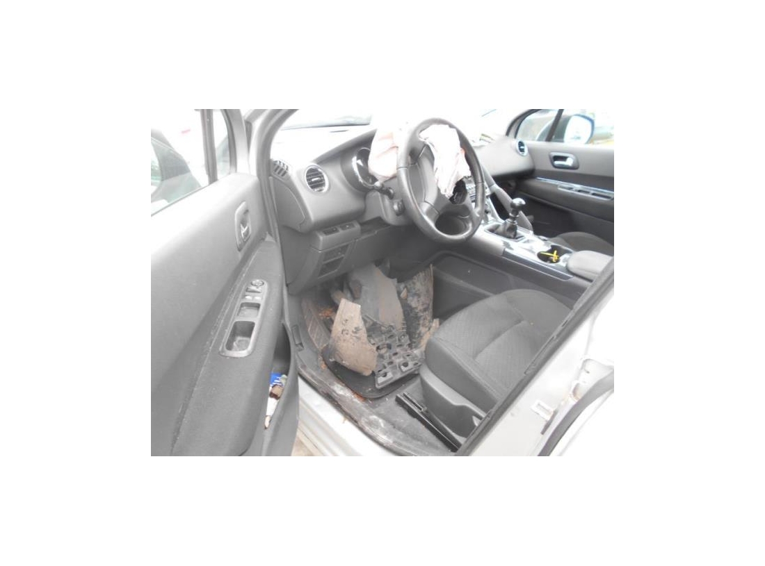 Vehicule-PEUGEOT-3008-Access-1-6-2010-0c18960b82174bc89a68f3d6c81af45a1f751fd9e7cb75637543b30e5aa00d40_mtn.JPG Vehicule-PEUGEOT-3008-Access-1-6-2010-0c18960b82174bc89a68f3d6c81af45a1f751fd9e7cb75637543b30e5aa00d40_mtn.JPG
