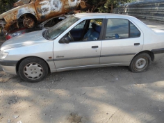 Vehicule-PEUGEOT-306-4-PORTES-PHASE-2-1-9-1998-dd393869b737b6202375d41df231488e4d6f84e4a2f74c1f1d21922f3a901e5e.JPG 2