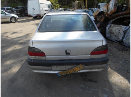 Vehicule-PEUGEOT-306-4-PORTES-PHASE-2-1-9-1998-fdcae30f240ae85daf1a92ffffa202fd7675b6b2768f37cbf9f7a80671ac2fa7.JPG