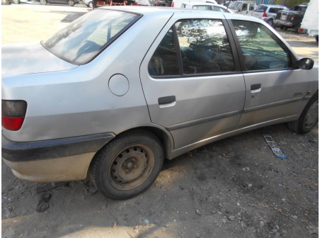 Vehicule-PEUGEOT-306-4-PORTES-PHASE-2-1-9-1998-1048a0684c37fa6d87480674159bf69b4679395bf68705eb56df220446a0e590.JPG