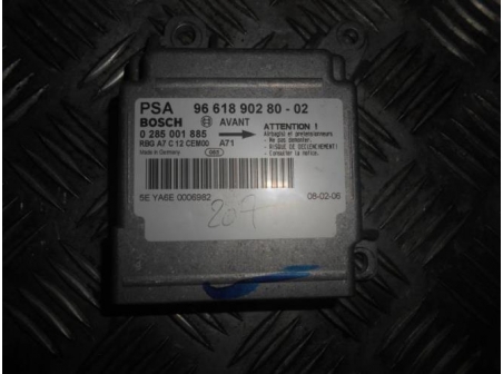 Piece-RENAULT-CLIO-IV-c6b7f42d81b38870a8bb8ae24ed4f109368026b730ee0a9e105a99470e2105c6_mtn.JPG