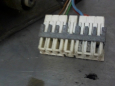 Piece-Retroviseur-gauche--f618b1a808fda8bd2c68a6bb20c095afa06aab1c70f3cf580fbea65d23f167c9.jpg 2