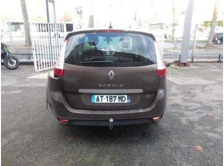 Vehicule-RENAULT-GRAND-SCENIC-3-PHASE-1-1-9-2010-4fbab533b1e15e340f8cde17fabac7c4ce7148a2f55cb14f58e0c16934d49fcc_mtn.JPG