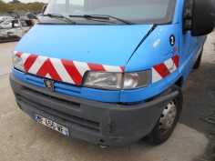 Vehicule-PEUGEOT-BOXER-FOURGON-TOLE-2-4-2001-bf5dbd45aceb8eef60c29433d711ee95e9e54b3955d0881e0aea3accca4f5d98.JPG 2
