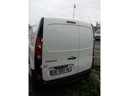 Vehicule-RENAULT-KANGOO-2-PHASE-1-2011-5ccc80b47d9b0f1e78d2d5e1c35a1b08b7eb3645f2df3d9db5c938791c63f2de_mtn.jpg