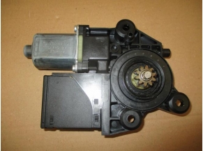 68173517-348595f99d0eff33faf6aa100ec94b7baf4231f1c2f6c72237fcc7e46a22fa2a_mtn.JPG 2