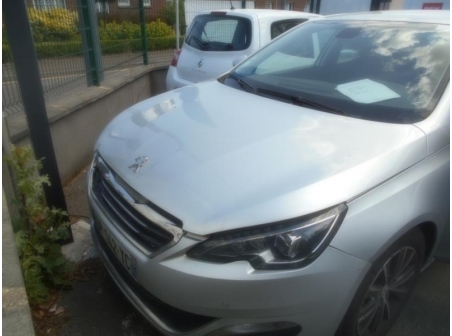 Vehicule-PEUGEOT-308-II-1-6-2015-5c87d1f28ab7473a123ef769302ac8b668d4189d0f12979feb550b9b0c2d779a.JPG