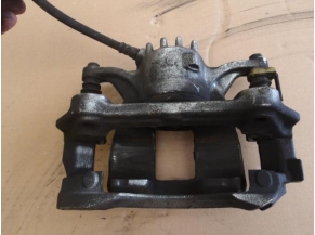 74977652-0116c86d-e119-472e-904c-de8abb1c37e2-Piece-RENAULT-84d46bda6f2ce0ab866f81c742f1c0d89c1b070c08d13a072599513017d62a0d_m.JPG 2