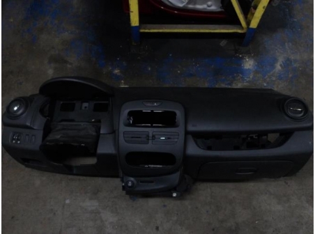 76593165-61b3bb5c-b716-484e-9be6-f54ee94245a8-Piece-RENAULT-cad0cb212c2c6d57222109c9d9047d610303400ef815fd52fd8ee82e5ffe0151_m.JPG