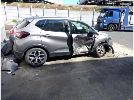 Vehicule-RENAULT-CAPTUR-1-PHASE-2-2017-da7cadab23089314d4f6db3ba0bf63f61d29d87038b59e35190b1efa33433f38.jpg