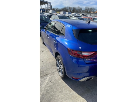 Vehicule-RENAULT-MEGANE-4-PHASE-1-2017-7dff0a492f6112b8d23e6793591bb909f7137bbdb35dd64b7b7d3a61d68097fc.jpg