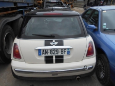 Vehicule-MINI-MINI-R50-53-MINI-R50--R53-Cooper-1-6-2003-4c044e5f45452fad60286d79bc09cc50bb4c73822dd9d192a442542c59d21b37.JPG