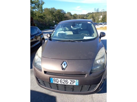 Vehicule-RENAULT-GRAND-SCENIC-3-PHASE-1-2011-95b197aa77322fa76a0469b82c8d0b0b09d661aacb7ebf9b53f87df01f2982e1_mtn.jpg