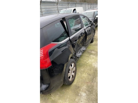 Vehicule-PEUGEOT-5008-1-PHASE-1-2011-78c47c17308dace2c9ced843aa3c35c91cbd29edd8dd22147e717f1b41e4b7cf_mtn.jpg