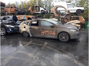 Vehicule-PEUGEOT-308-2-SW-PHASE-1-BREAK-2015-35a8913064274143d4c89efc169a03ceb6055f8785ea98bb9dfce48e66059471_mtn.jpg 2