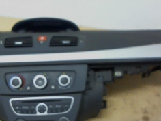 Piece-Planche-de-bord-complete--27c2f1b6ee1fc959c4f435af2762109372f09d9c995e562ca5b132bb887dbc06.jpg 2