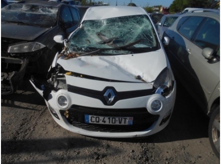 Vehicule-RENAULT-TWINGO-II-PHASE-2-1-1-2013-25d4187bc0bd1d2eebe27994b81add936f60c61df41162d64081d8d6b0ba53bb_mtn.JPG