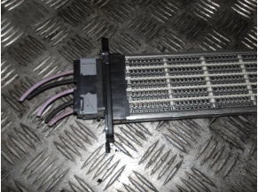 80291253-37ceb472c08a73ab737bb1ccbf15bcccdac35bb70628cb2743890c1febe351ed_mtn.JPG 2