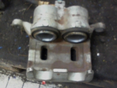 Piece-Etrier-avant-gauche-(freinage)-RENAULT-KOLEOS-PHASE-1-DIESEL-4c92f4412e0a74ae5545bfd7cb49890e136cb58b885fd0ffc32cb2813e91030c.jpg 2