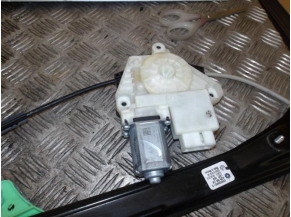 84015702-dd567408a50cc9727c5596bd57721303181d269eb5d63cbad2ba70b088e44049_mtn.JPG 2