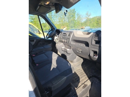 Vehicule-RENAULT-MASTER-3-PHASE-2-2017-cd8c452d7461fb372975cbca06b4e55a7df7a8c8f05863d6e4371ec71c918ec6.jpg