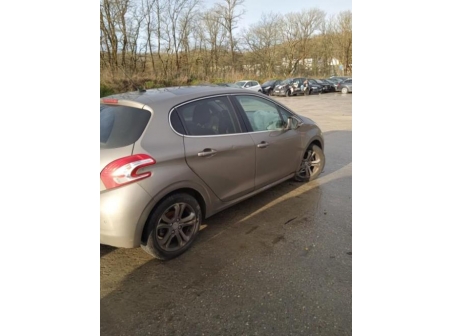 Vehicule-PEUGEOT-208-1-PHASE-1-2013-481925155ff444da22d852fc6a88ec89a7b2a2945f3ca059a39fc65c4e23069c_mtn.jpg