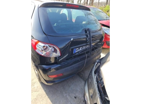 Vehicule-PEUGEOT-206-2011-d330b12622c2c5bf4d5b05cd1116198750036b684684acfdd97170a2efef1ea7_mtn.jpg