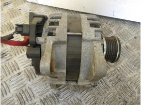 88590478-ce556a41-bcfa-4a50-8d7b-27435bde045a-Piece-RENAULT-bd5e4b8bf13abeb60bdc2b0dbb3b189647dee5f1a5b4593d055c625f04c23c91_m.JPG 2